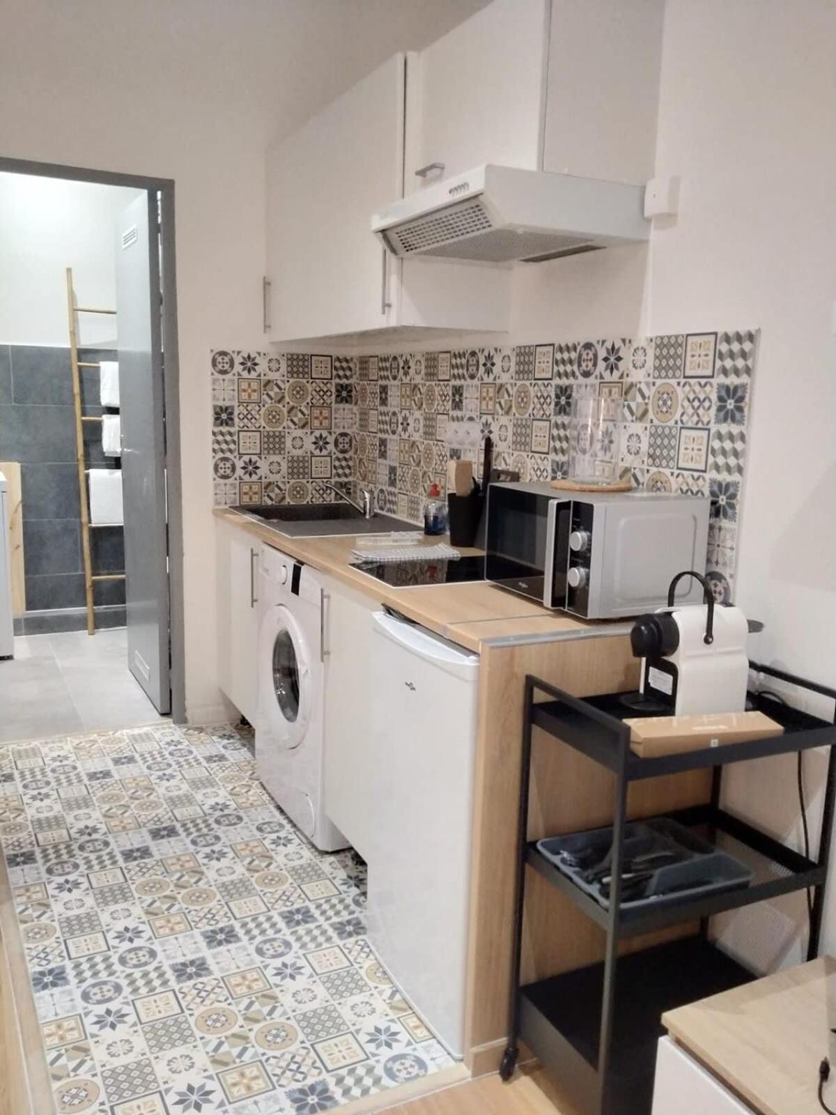 Atlas - Arya Apartment Nimes Exterior photo